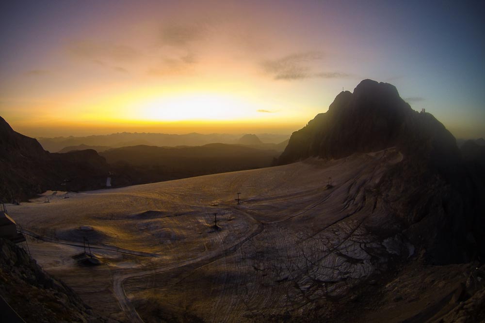 Sonnenaufgang am Dachstein Gletscher