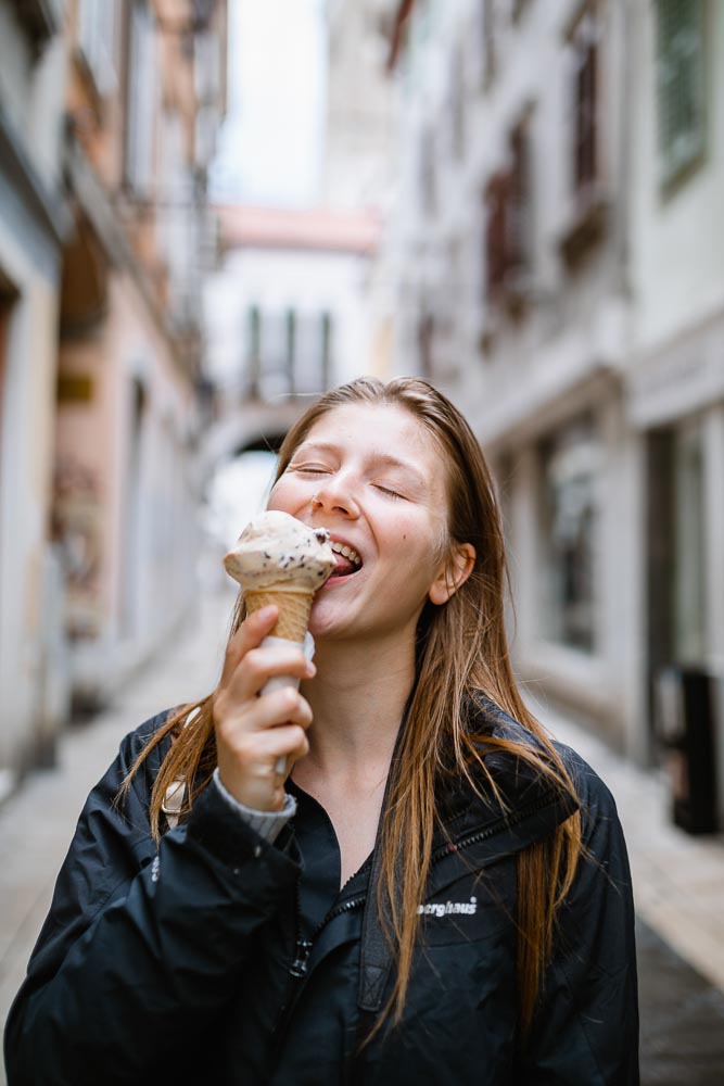 Altstad Koper Eis essen