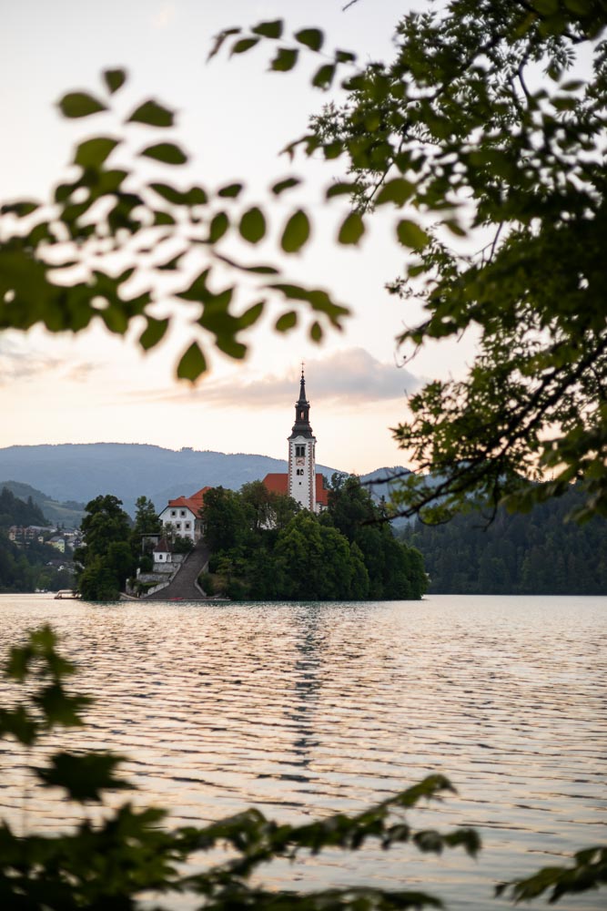 Kirche Bleder See