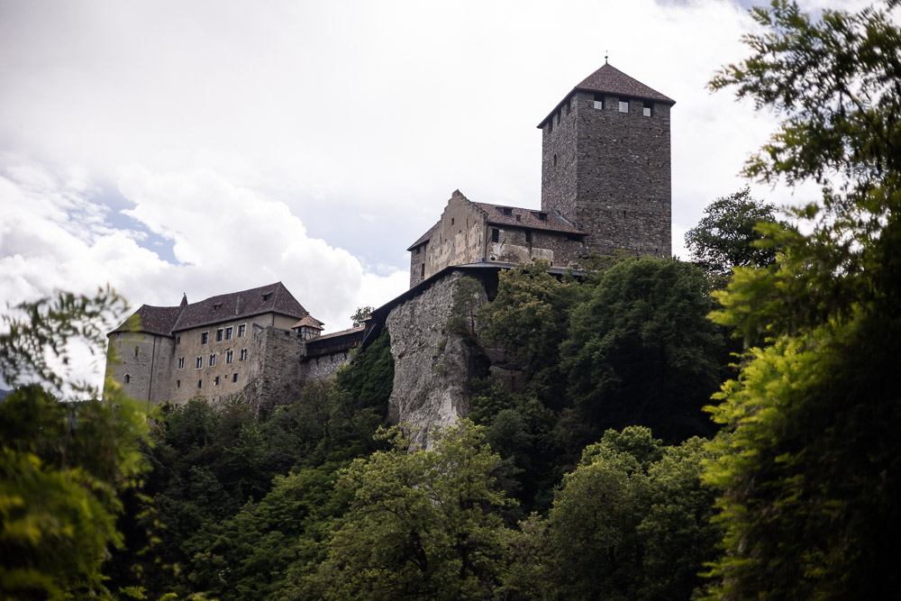 Meran mit Hund und Kind